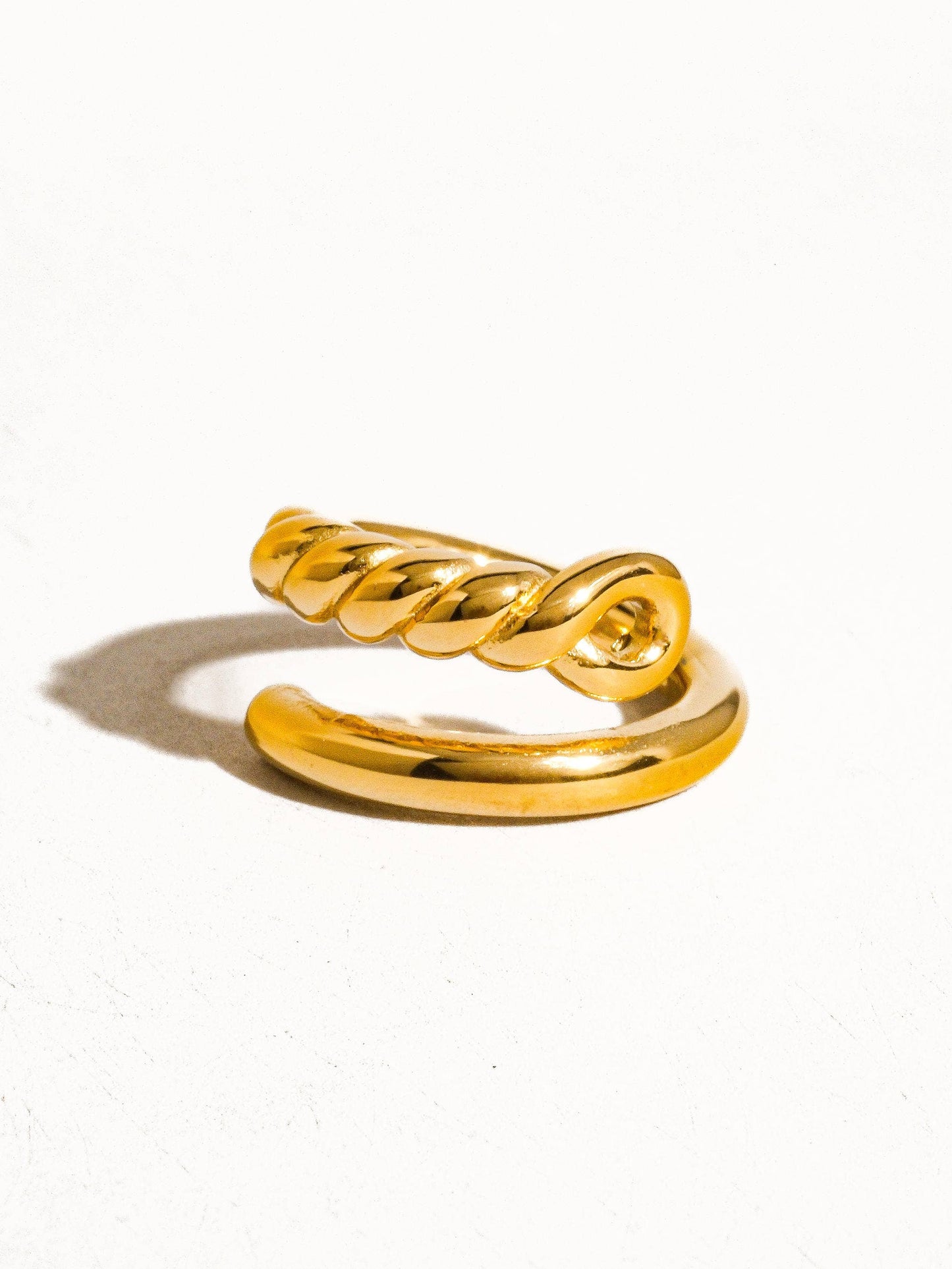 Zendaya 18K Gold Non-Tarnish Braided Ring